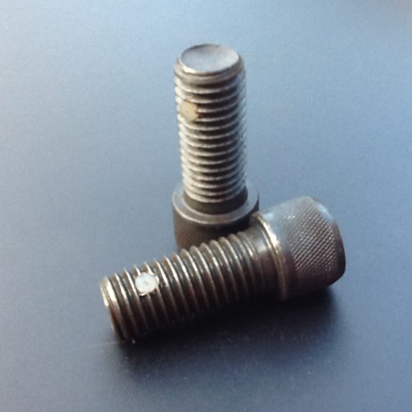 UNC socket screws with thread locking pellets