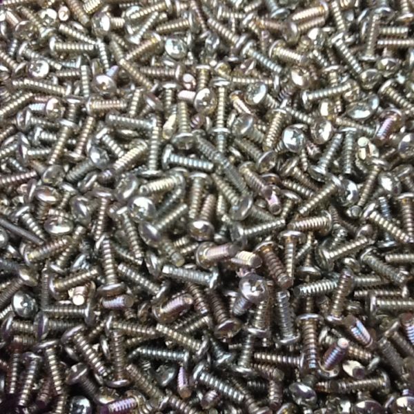 Self tapping screws 4mm X 12mm