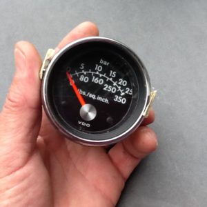 VDO Pressure Gauge 24volt made in Germany 352.471/1/3