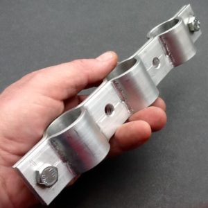 Triple Port Aluminium Pipe Clamping Bracket 26mm Diameter Ports 