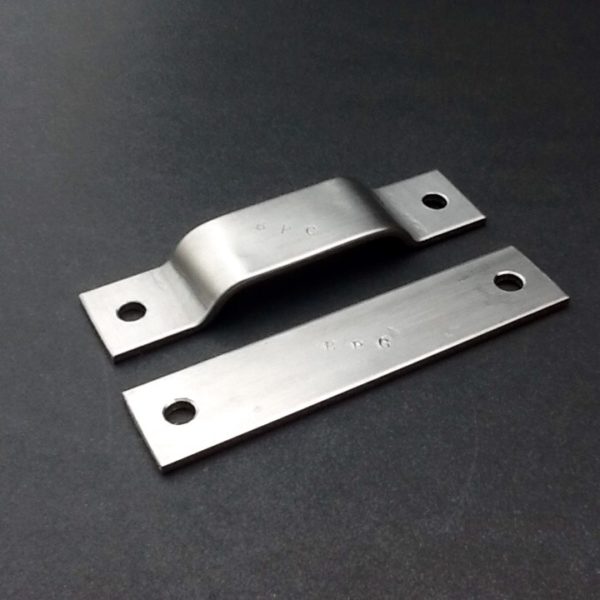 Fastening Bridge Clamp Bracket Stainless Steel. BPC Engineering. www.britishpipeclamps.co.uk