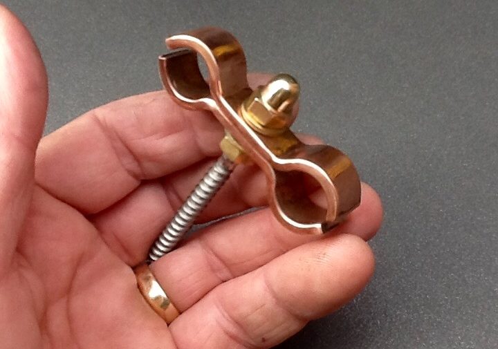 Pipe Hanger Bracket 15mm Diameter Ports Solid Copper brackets