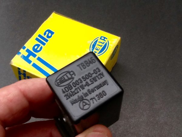 Hella Flasher Relay TBB46 71380 4db003500-03 4db00350003