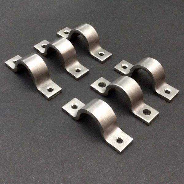 Heat resistant pipe clips pipe fasteners for 15mm diameter pipes