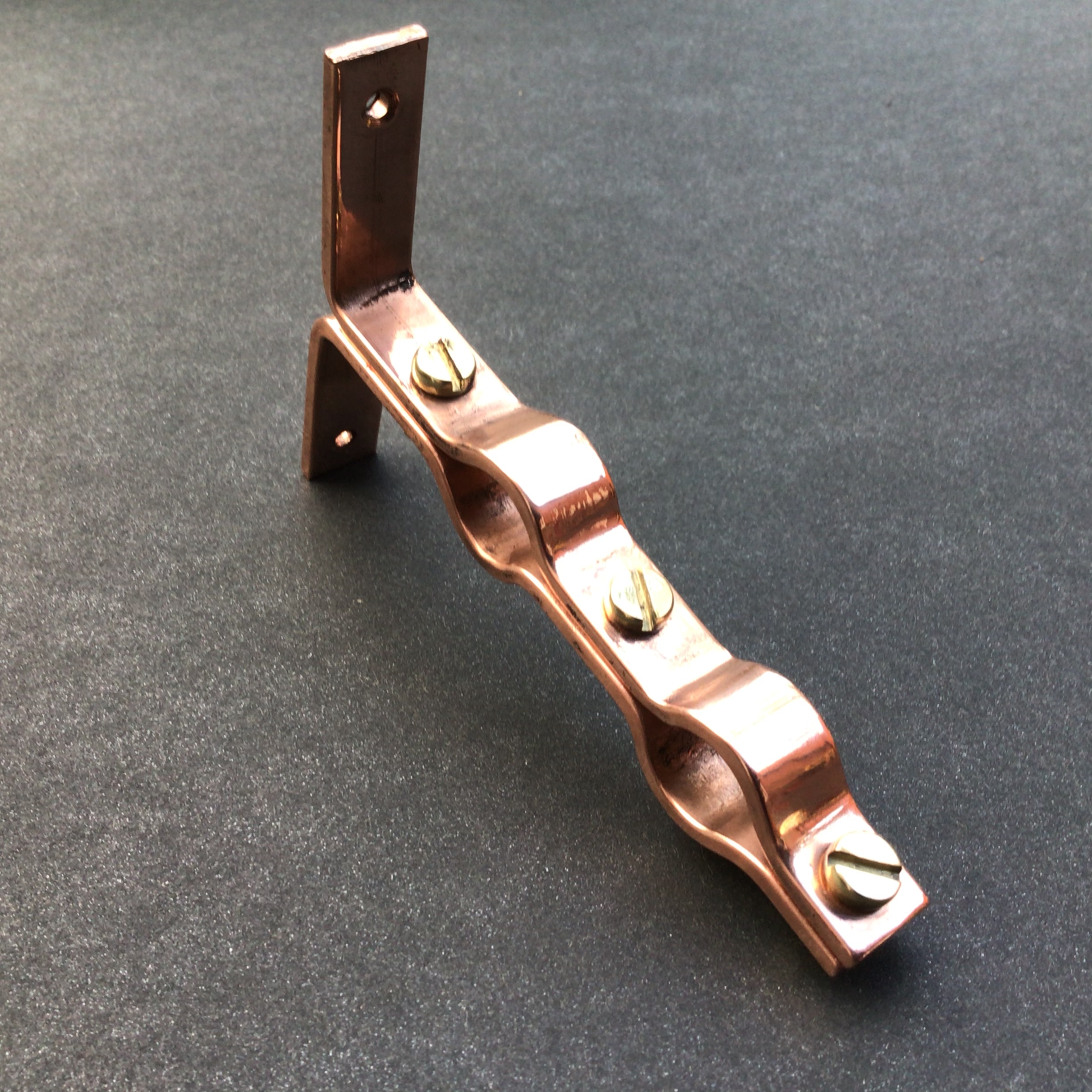 Pipe Hanging Bracket For 15mm Outside Diameter Pipes Solid Copper
